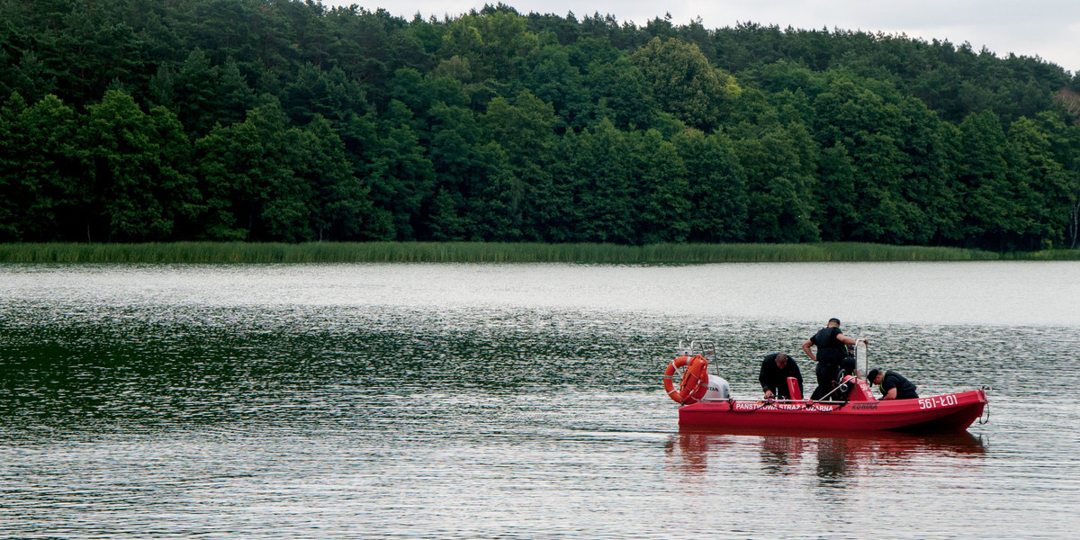 23-letni mężczyzna utonął w Jeziorze Kołomąckim. 