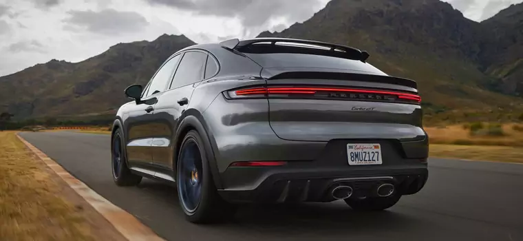 Porsche Cayenne po liftingu zaskakuje silnikami. Upsizing zamiast downsizingu