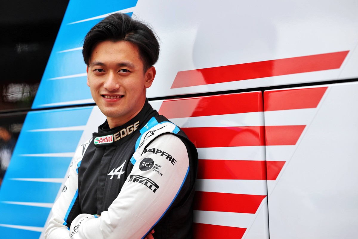 Guanyu Zhou