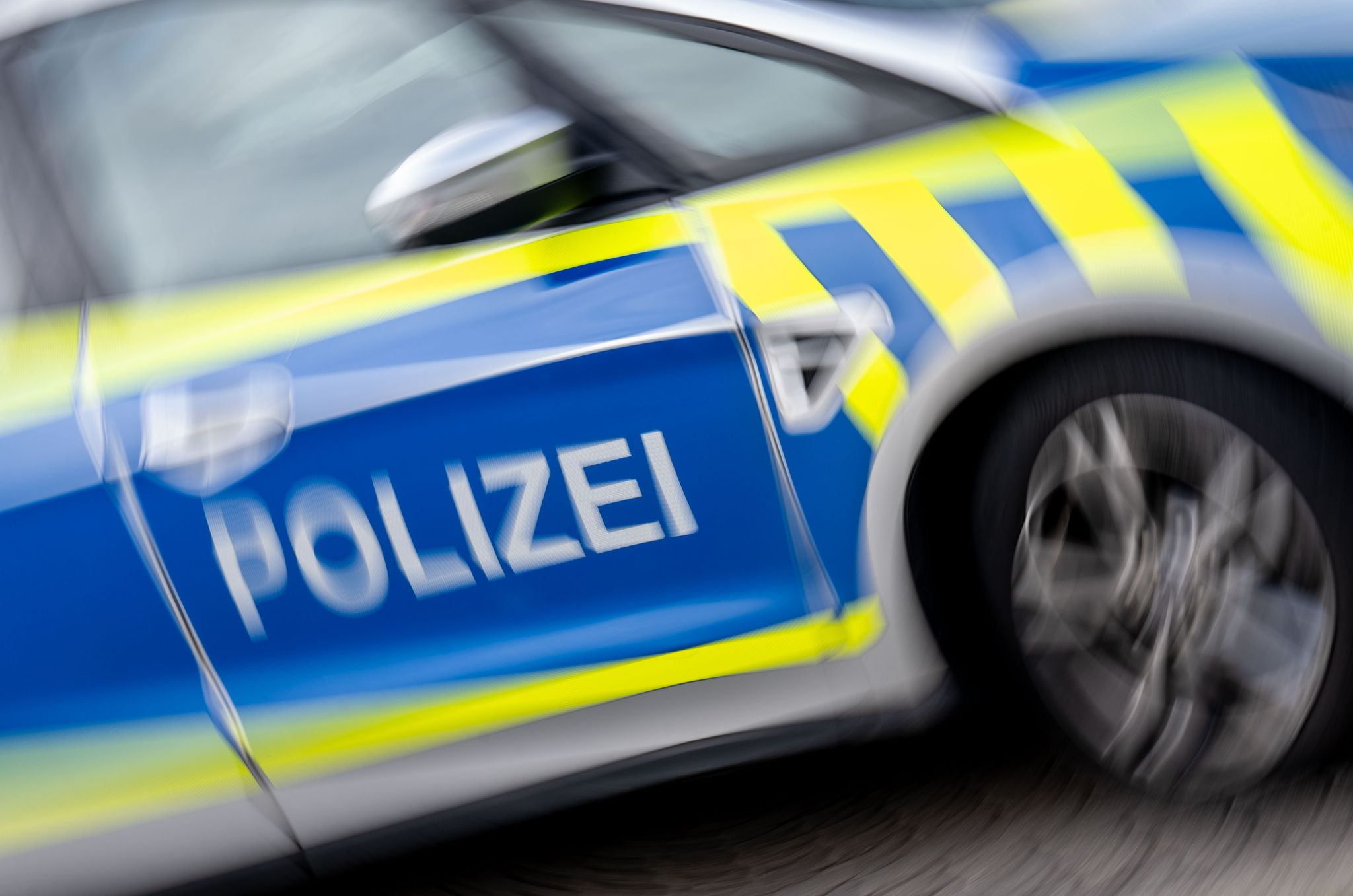 Polizei schießt auf Messerangreifer in Ulm – Dutzende Waffen in München