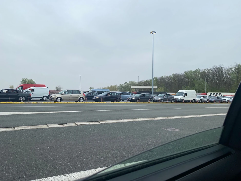 Gužva na ulazu u Hrvatsku