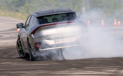 Kia EV6 GT techniczną sensacją. Cena? To najtańsze 500+ w Polsce