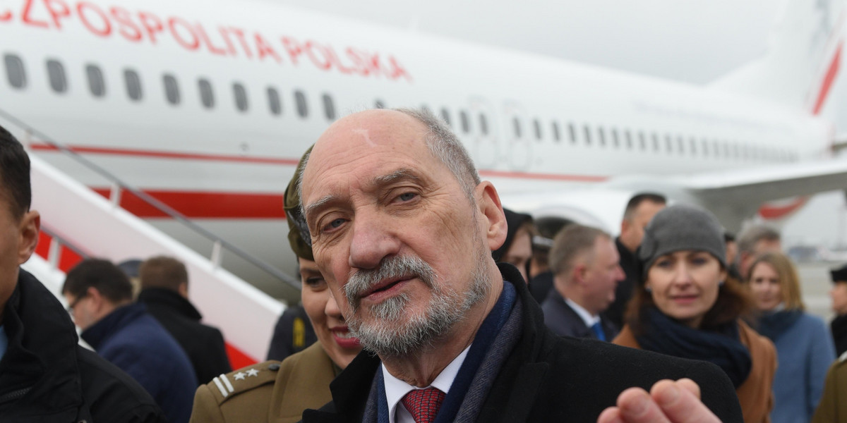 Sejm płaci za podróże Macierewicza do USA
