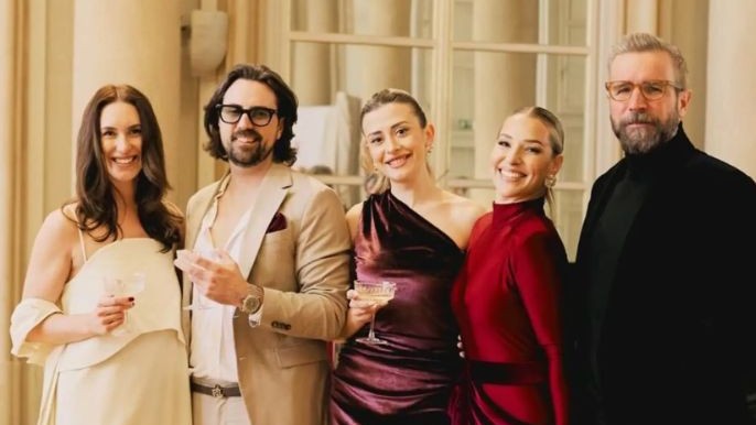 Zľava Alexandra a Tibor Vincze, Iryna, Dominika Cibulková a Michal Navara na oslave dcérky Ninky. 