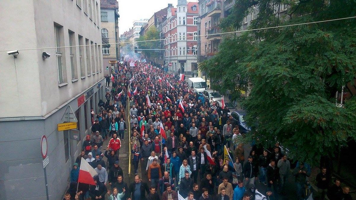 Ulicami Katowic przeszedł marsz antyimigracyjny