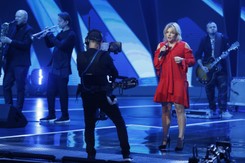 Ania Dąbrowska z nagraniem do komedii romantycznej 'Serce nie sługa'. Zobacz teledysk