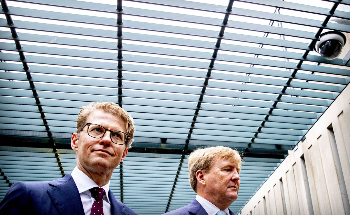 Sander Dekker w towarzystwie króla Wilhelma Aleksandra