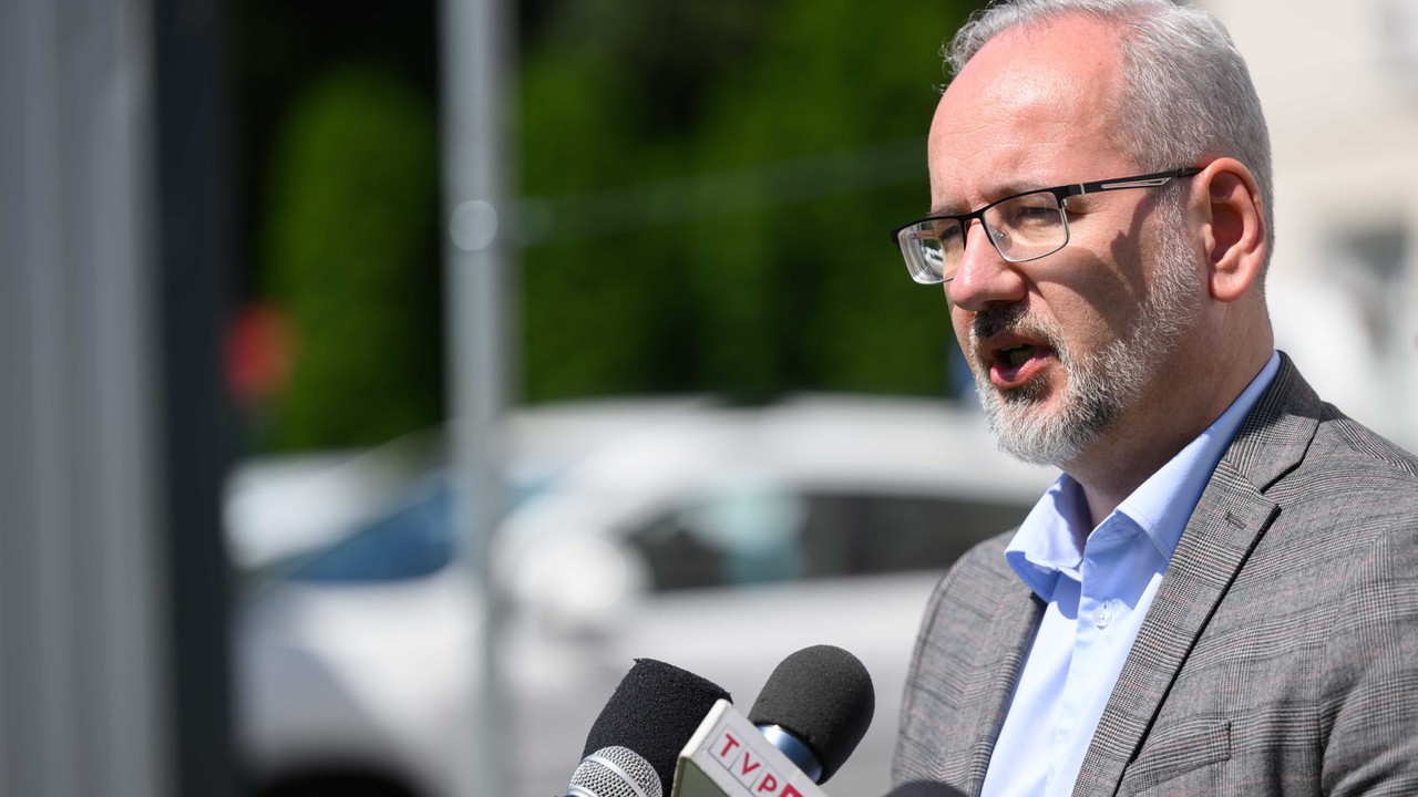 Adam Niedzielski zabrał głos w sprawie pobicia. "Jestem w dużych emocjach"