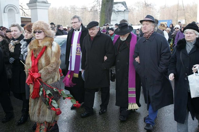 Jerzego Turka pożegnały łzy przyjaciół. FILM