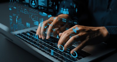 Ponad 32 tys. zł na B2B i 25 tys. zł na etacie w IT Architecture. W 2025 r. do 35 proc. wzrosły wynagrodzenia w najsłabiej opłacanych specjalizacjach IT