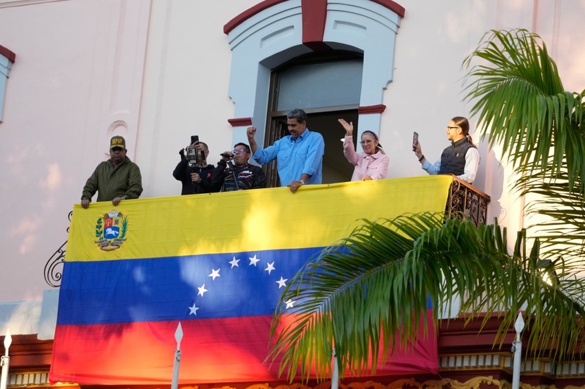 Maduro se obraća pristalicama iz predsedničke palate u Karakasu 30. jula