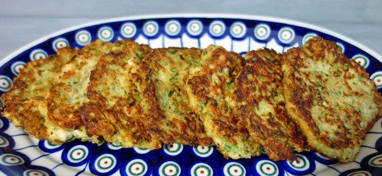 Kotlety z cukinii i kurczaka. Co zrobić, żeby były soczyste? Henia Foks radzi