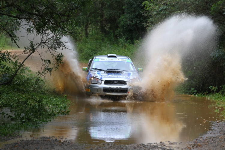 Rally de Curitiba 2010: pewne zwycięstwo Krisa Meeke, Juho Hänninen liderem IRC