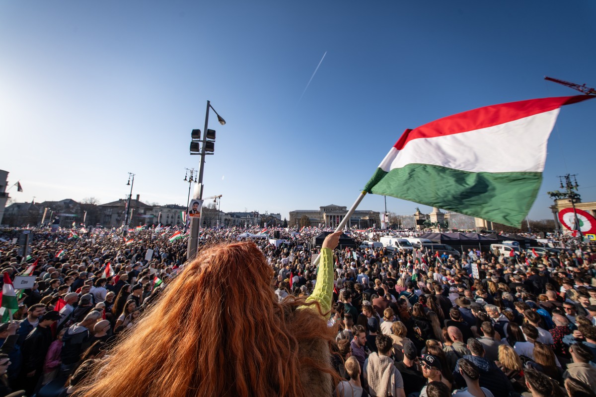 Budapest,,Hungary,-,March,15,,2026:,The,Hungarian,Opposition,Tisza