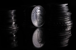 ZBP: Unieważnienie umów kredytowych we frankach oznacza ponad 100 mld zł straty dla banków