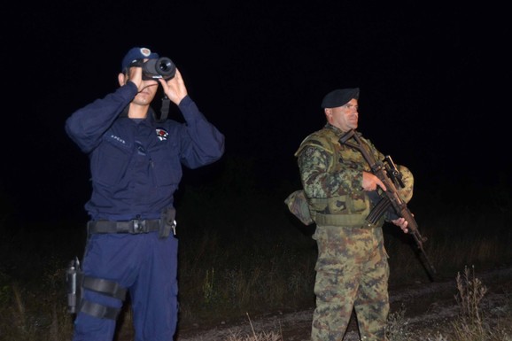 UHAPŠEN SIRIJAC ZBOG KRIJUMČARENJA LJUDI Uhvaćen kod Preševa, a onda je otkriven njegov PLAN