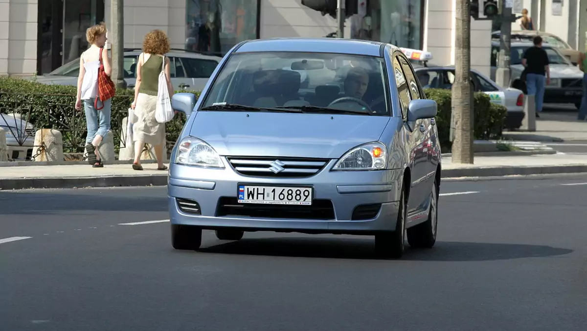 Suzuki Liana