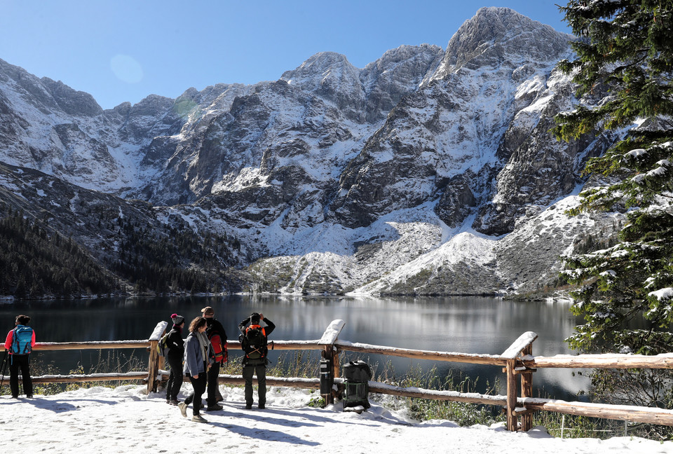 Jesienno-zimowy poranek nad Morskim Okiem