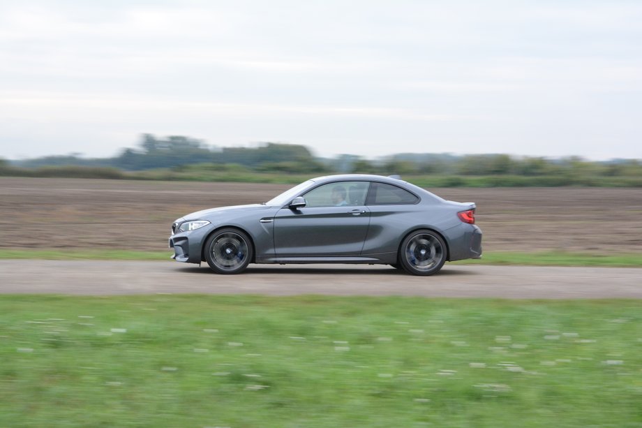 BMW M2 Coupe - 370 KM w przystojnym łobuzie