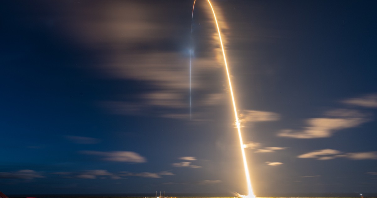 Una cápsula de SpaceX con los primeros astronautas aficionados aterrizó en la Tierra