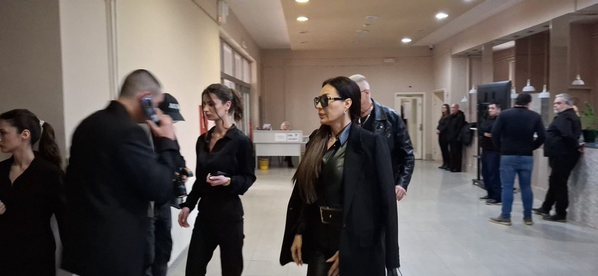 Ceca stigla na sahranu Vladice Miljkovića