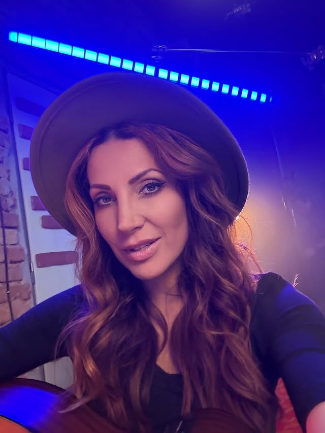 Česká speváčka Olga Lounová.