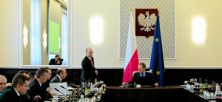 Ministrowie nie słuchają Tuska w sprawie sztandarowej reformy