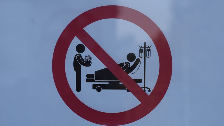Teljeskörű látogatási tilalom debrecen klinika