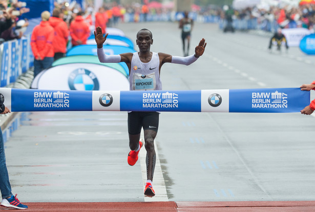 Kipchoge spróbuje przebiec maraton poniżej dwóch godzin