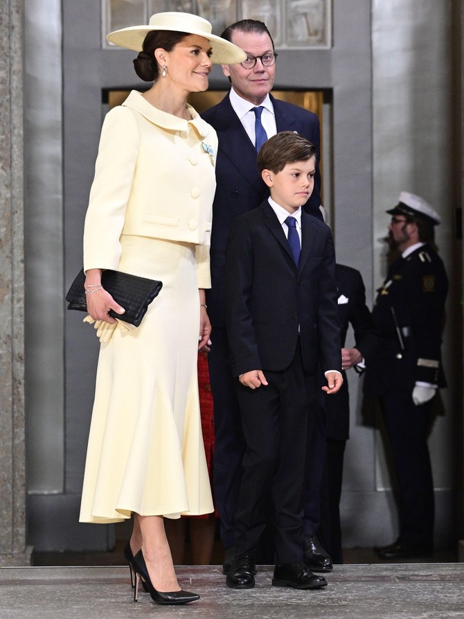 Princeza Viktorija sa suprugom, princom Danijelom, i sinom Oskarom