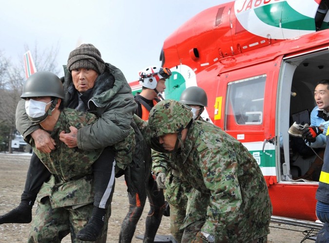 Ewakuacja mieszkańców wiejskich terenów w prefekturze Miyagi