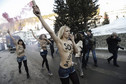 Nagi protest w Davos