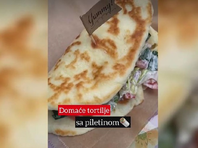 Domaće lepinje sa piletinom