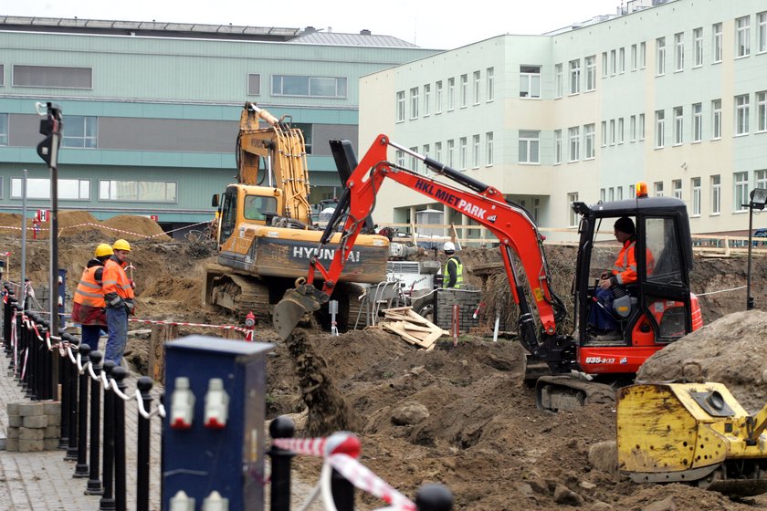 Przy Uniwersyteckim Centrum Klinicznym ruszyła budowa nowego szpitala