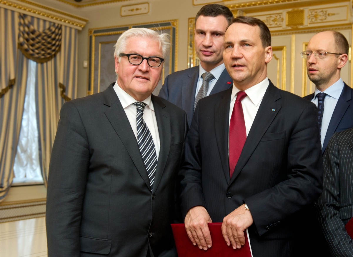 Sikorski ostrzega Ukraińców: Jeśli nie podpiszecie porozumienia, będziecie martwi