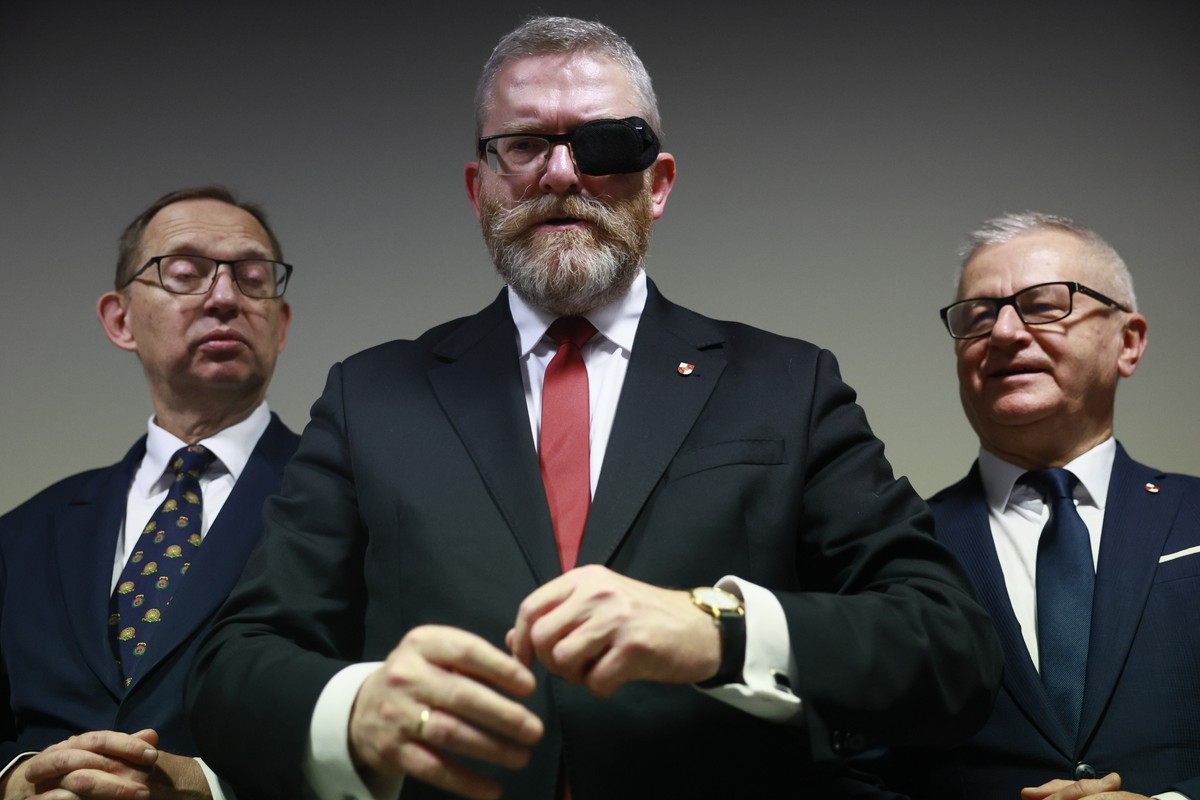 Bez PIT, CIT, Unii Europejskiej i z niższym VAT-em. Tak wygląda gospodarcza Polska Grzegorza Brauna