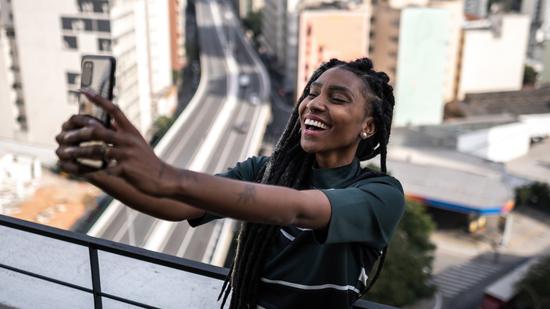 „A távolság segített abban, hogy ne ábránduljunk ki egymásból” - vallomás a távkapcsolat előnyeiről és hátrányairól 