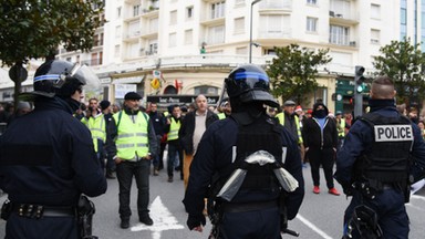 Francja: demonstracja na Polach Elizejskich. Doszło do starć z policją