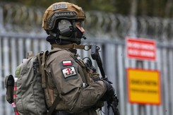 Polski żołnierz postrzelił migranta. 'Gdyby kula trafiła centymetr wyżej...'