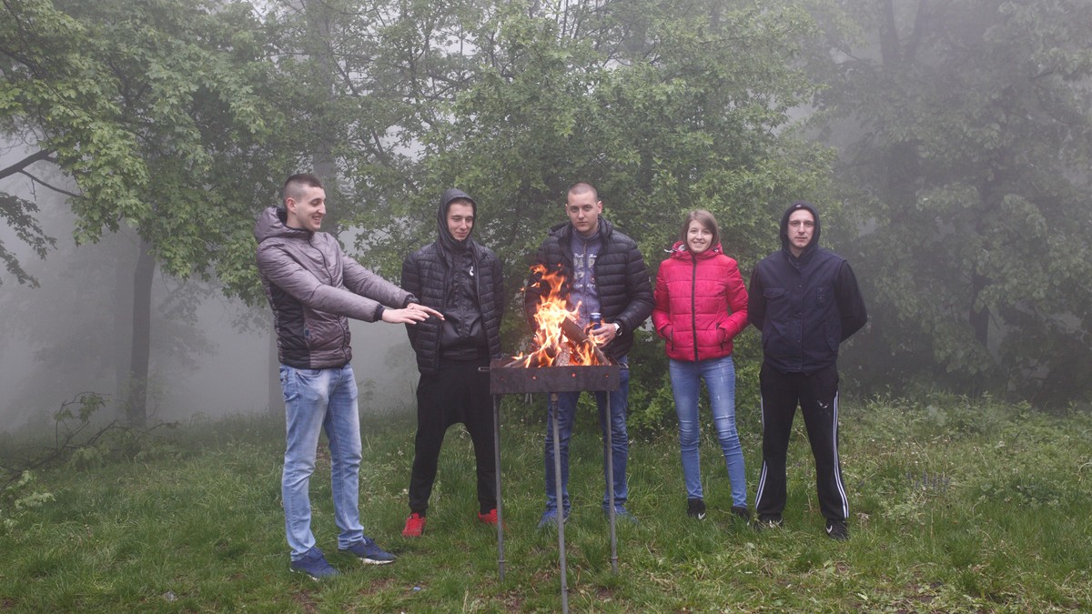 (MAPE) ROŠTILJ ĆEMO DA RASPALJUJEMO I DA BISMO SE UGREJALI! Dobro pogledajte OVU satnicu: Mraz i pljuskovi kvare planove, a evo kada stiže 25 stepeni!