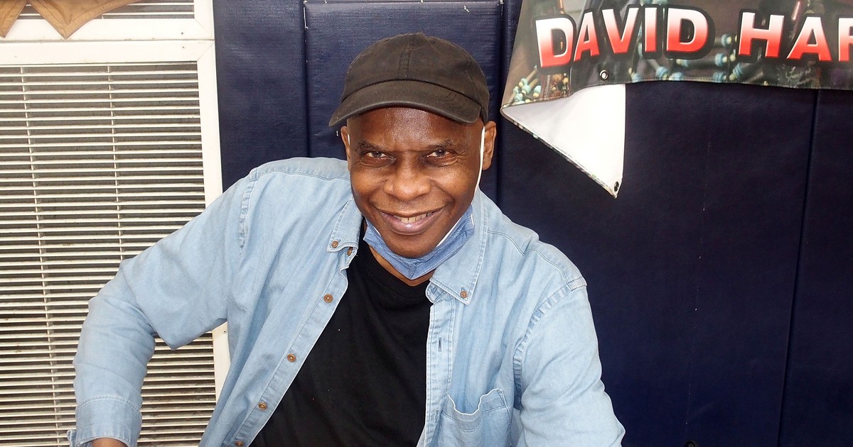 Meghalt David Harris