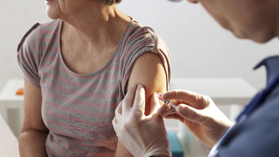 Ponad połowa Polaków nie chce obowiązkowych szczepień na koronawirusa