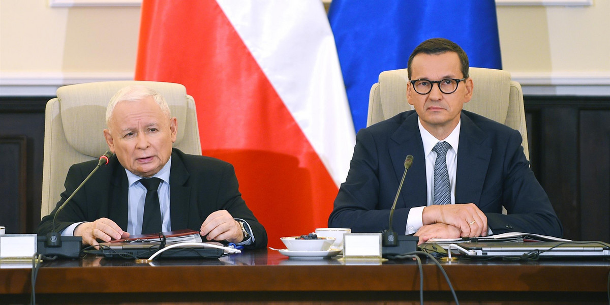 Kancelaria Premiera Donalda Tuska ujawniła, ile naprawdę zarabiał Jarosław Kaczyński. 