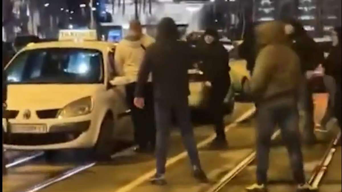 Tuča i ubadanje ispod Brankovog mosta