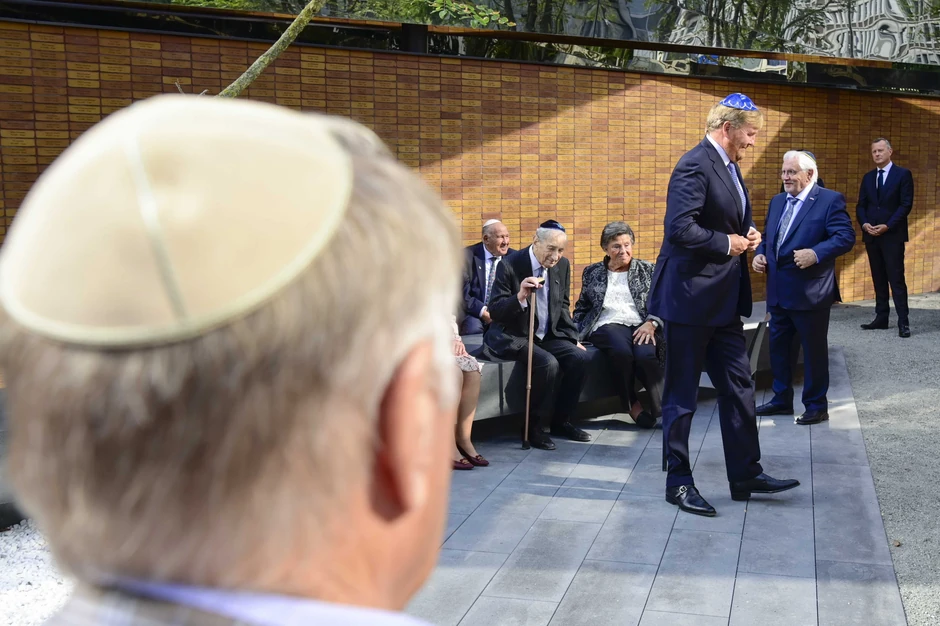 Spomenik holokaustu u Amsterdamu