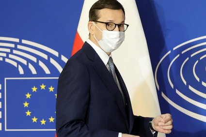 Polski rząd vs. Bruksela. Ile możemy stracić na tym konflikcie? 