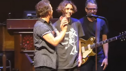 Tinédzser mentette meg a Pearl Jam koncertjét