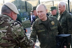 Brytyjski wywiad miażdży przechwałki Putina. "Nie 100 tysięcy żołnierzy, a góra 10 tysięcy"