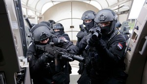 Specijalna antiteroristicka jedinica trening