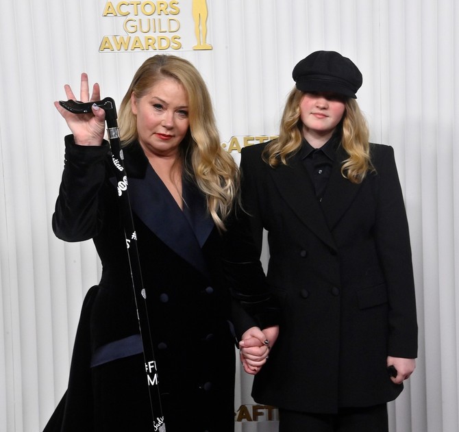 Kristina Eplgejt sa ćerkom Matt Petit for SAG Awards/ Shutterstock Editorial